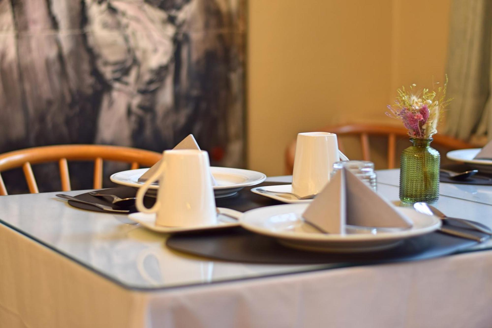 Hotel Entree - Canal View Bruges